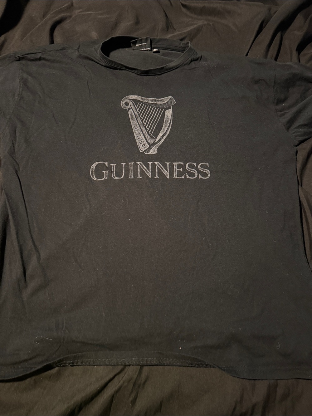Guinness Black Tee with Silver Harp